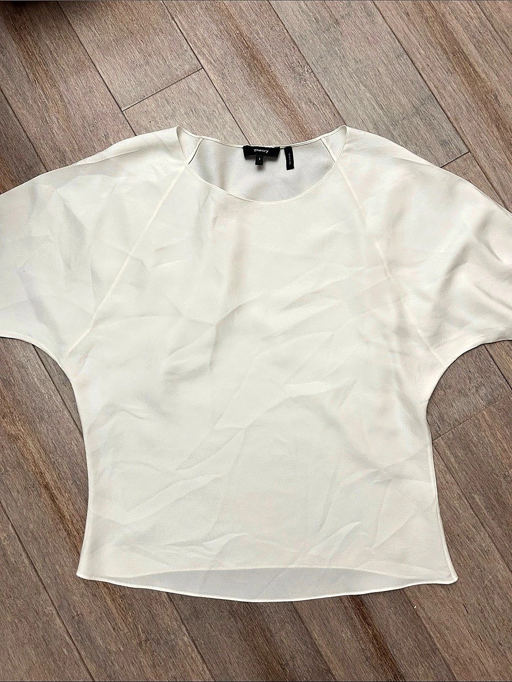 Theory Silk Short Sleeve Top in Ivory Size Small scoop neck